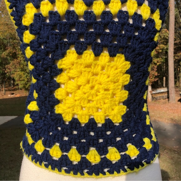 70’s crochet sweater vest - Picture 6 of 6